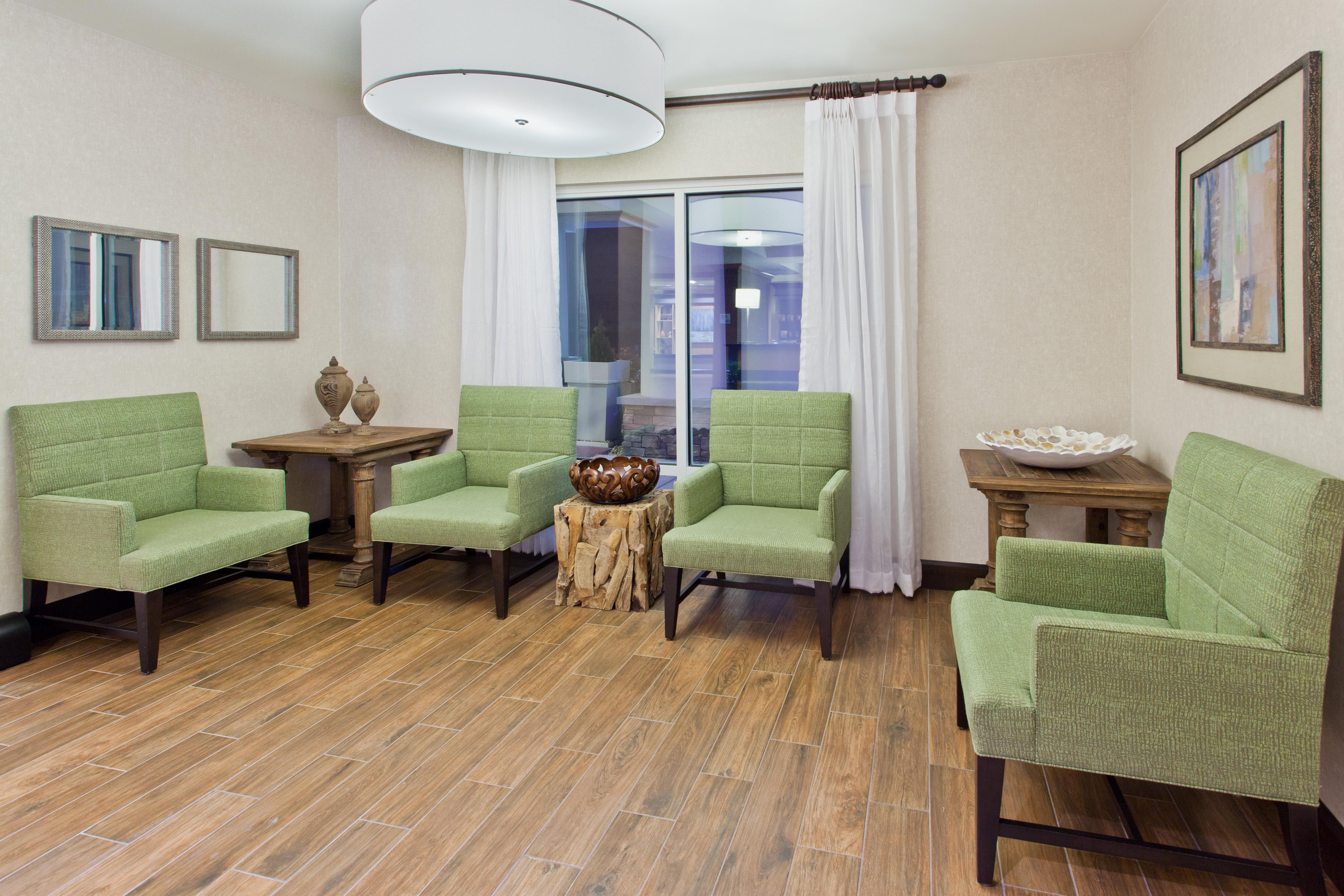 Holiday Inn Express Hotel & Suites Huntsville West - Research Park By Ihg Bagian luar foto